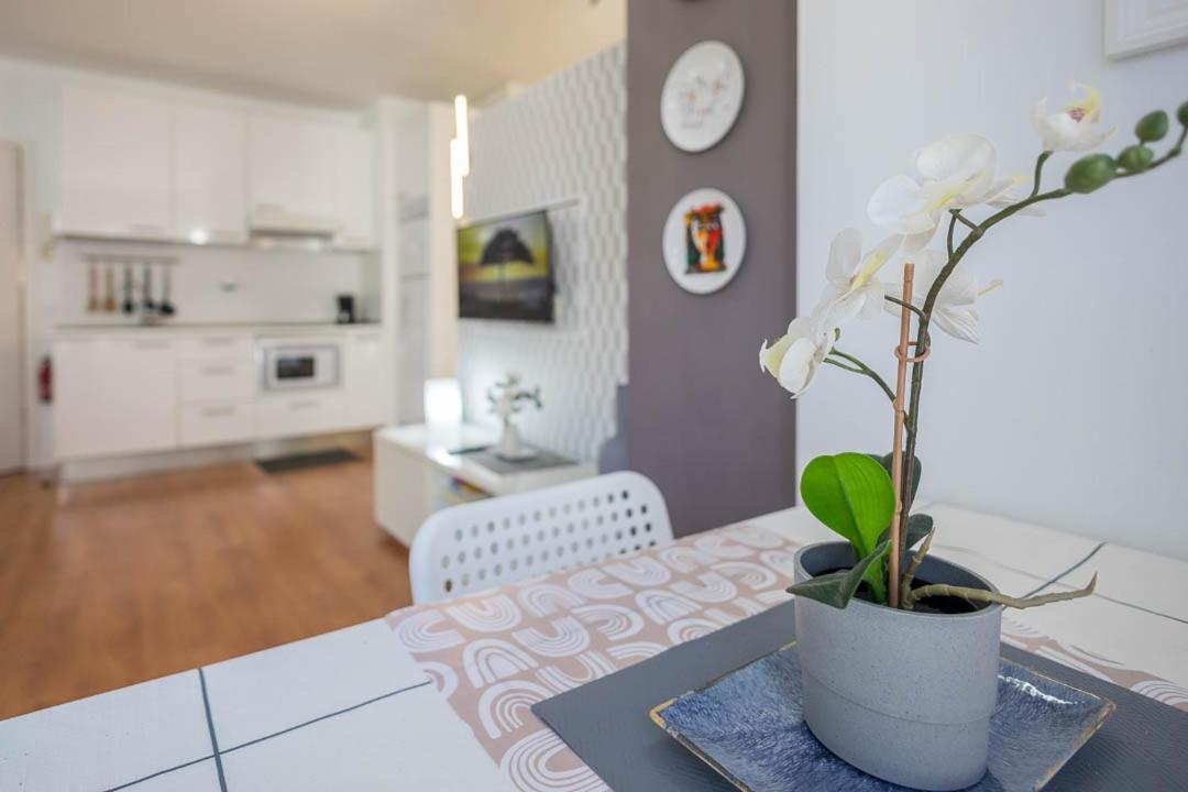 לאס פאלמס דה גראן קנאריה Lujan Suite Playa Las Canteras מראה חיצוני תמונה